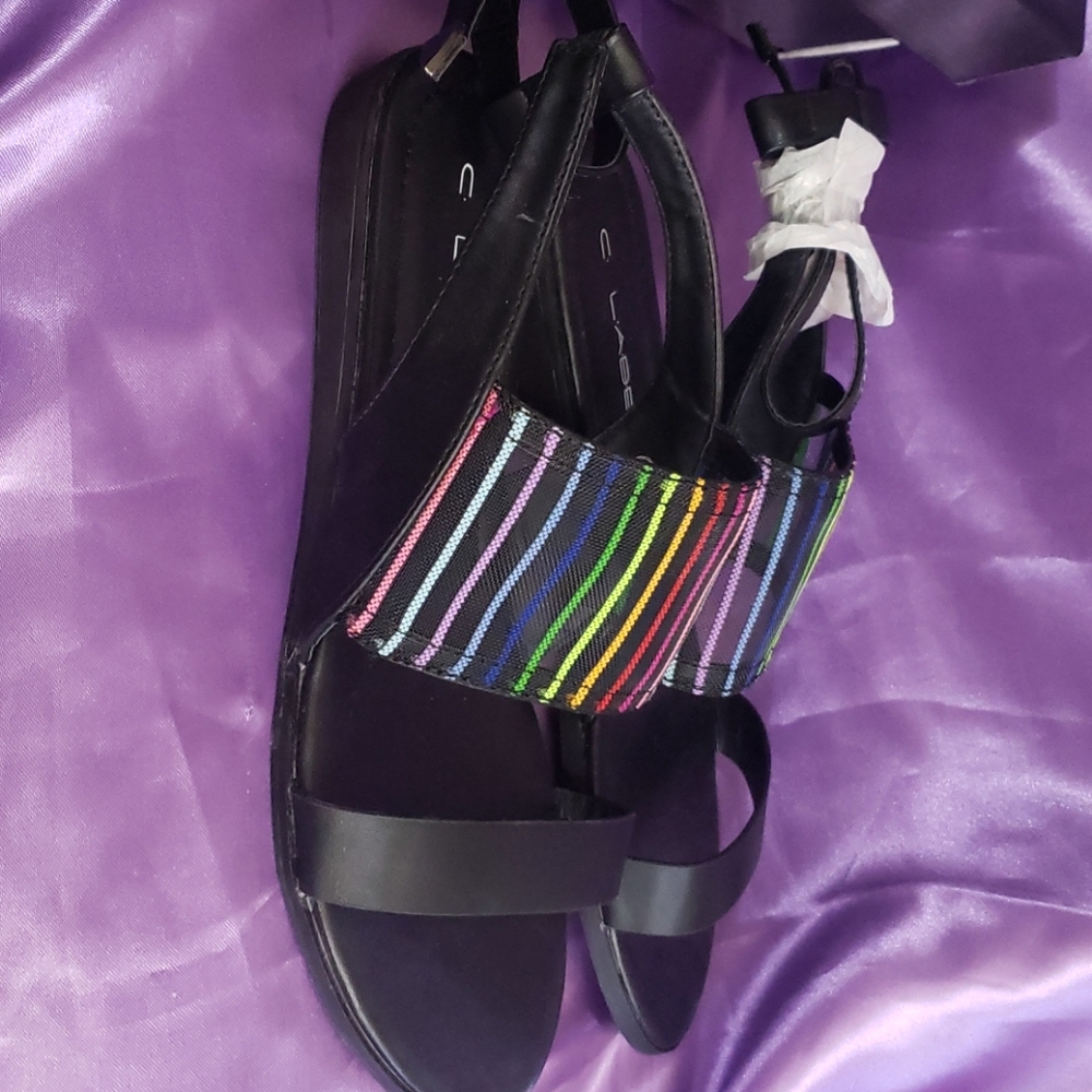 SHOES - Picture 5 of 6